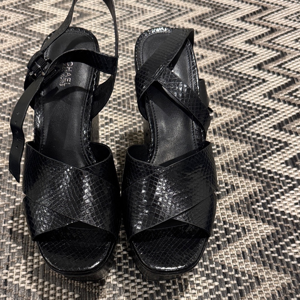 Chaser Black Platform Sandals